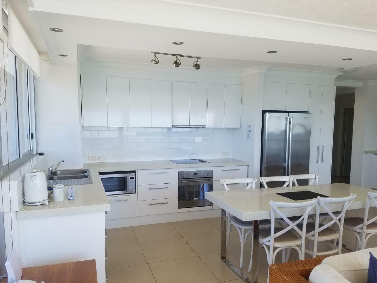 Golden Sands On The Beach - Absolute Beachfront Apartments Main Beach Екстер'єр фото