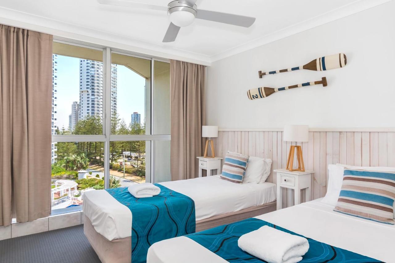 Golden Sands On The Beach - Absolute Beachfront Apartments Main Beach Екстер'єр фото